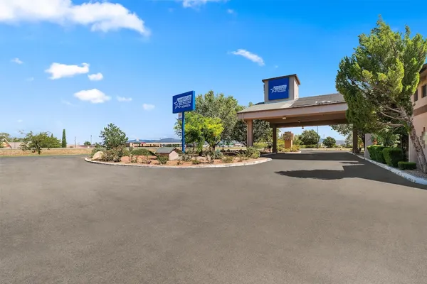 Photo 1 - Americas Best Value Inn Prescott Valley