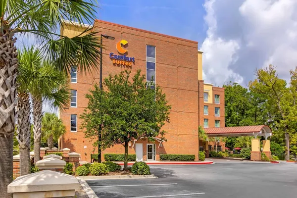 Photo 1 - Comfort Suites Charleston West Ashley