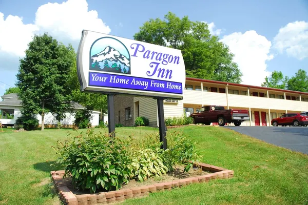 Photo 1 - Paragon Inn Hillsboro