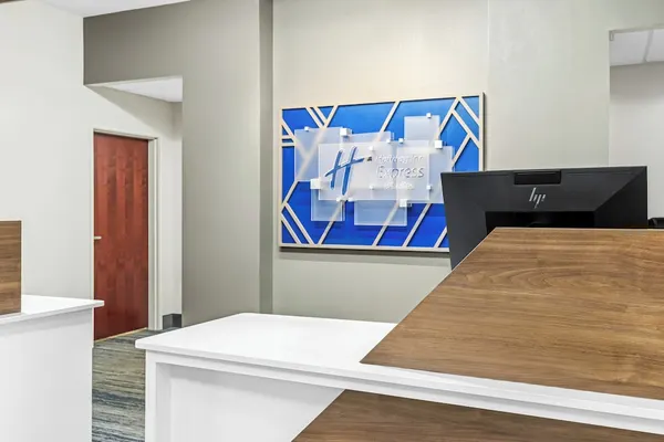 Photo 1 - Holiday Inn Express Hotel & Suites FLORENCE NORTHEAST by IHG