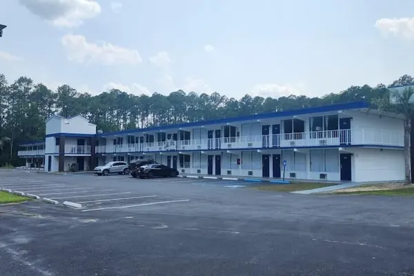 Photo 1 - Travelodge by Wyndham Kingsland GA