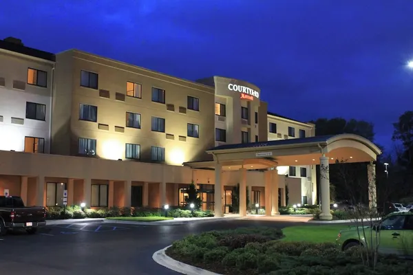 Photo 1 - Courtyard Marriott Vicksburg