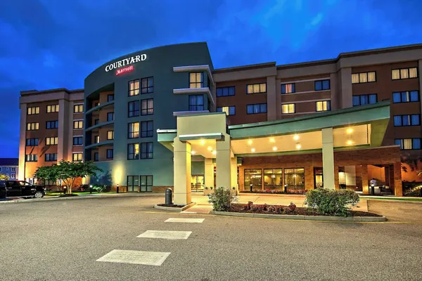 Photo 1 - Courtyard by Marriott Newport News Airport