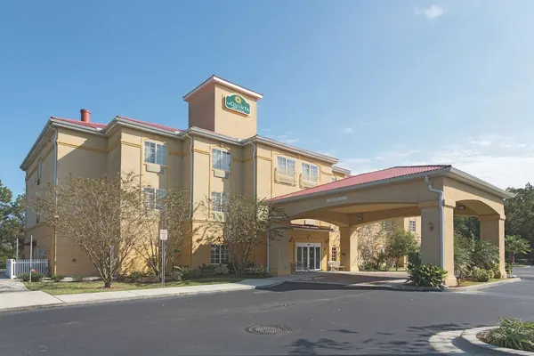 Photo 1 - La Quinta Inn & Suites by Wyndham St. Augustine