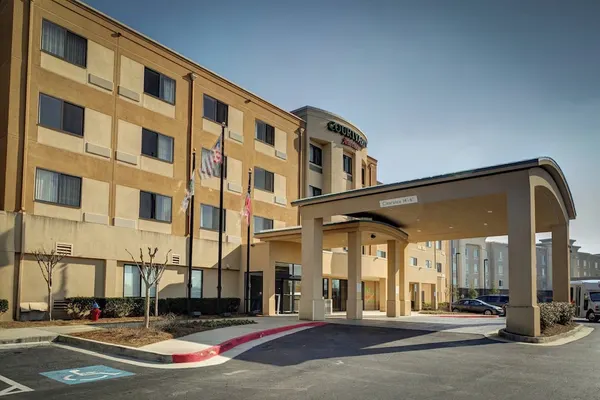 Photo 1 - Courtyard by Marriott Atlanta Airport West