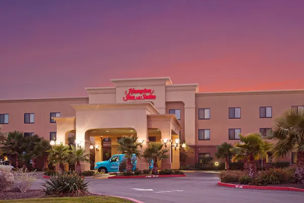 Photo 1 - Hampton Inn & Suites Oakland Airport-Alameda