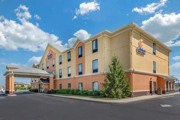 Photo 1 - Comfort Inn & Suites Muncie