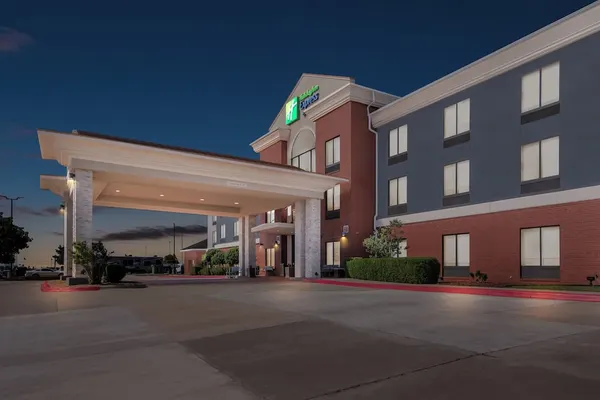 Photo 1 - Holiday Inn Express & Suites Perry by IHG