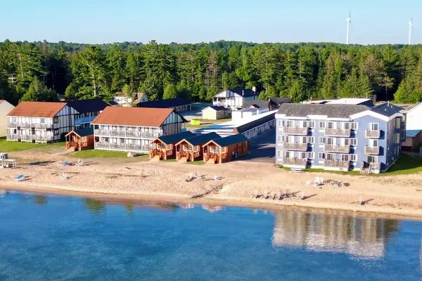 Photo 1 - Waterfront Inn - Mackinaw City
