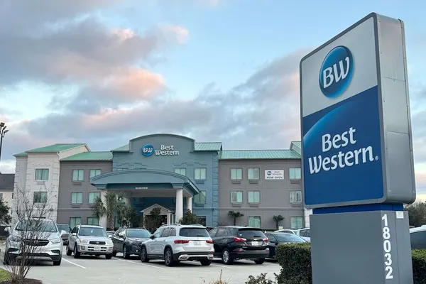 Photo 1 - Best Western Houston Bush IAH Intercontinental Airport Inn