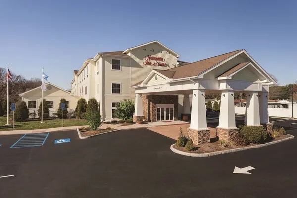 Photo 1 - Hampton Inn & Suites Mystic