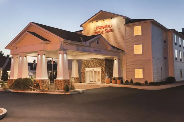 Photo 1 - Hampton Inn & Suites Mystic