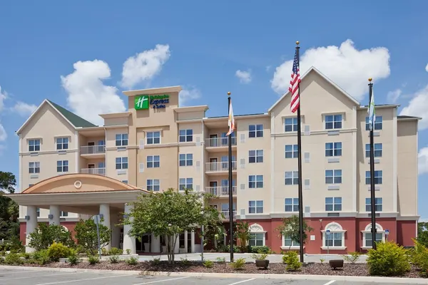 Photo 1 - Holiday Inn Express & Suites Lakeland North - I-4, an IHG Hotel