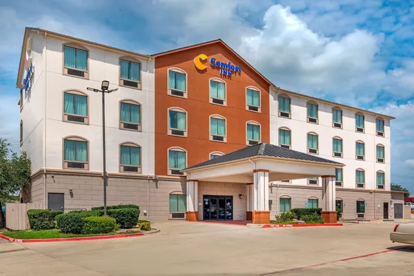 Photo 1 - Comfort Inn Near UNT