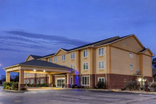 Photo 1 - Springplace Inn & Suites
