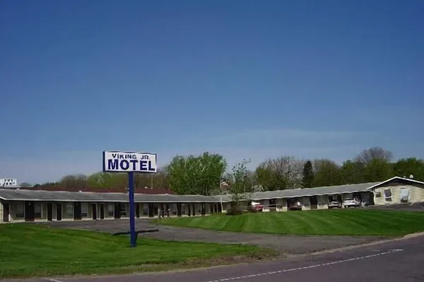 Photo 1 - Viking Jr. Motel