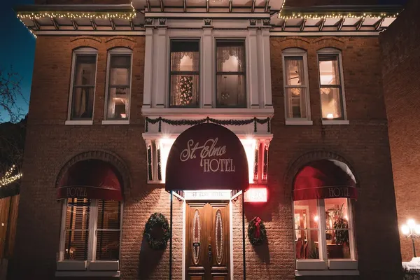 Photo 1 - St. Elmo Hotel