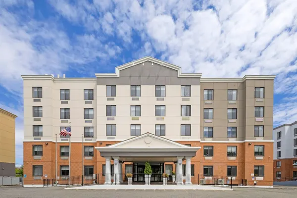 Photo 1 - Country Inn & Suites by Radisson, Staten Island