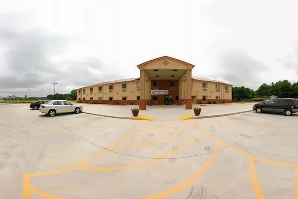 Photo 1 - Econo Lodge Inn & Suites Rockmart