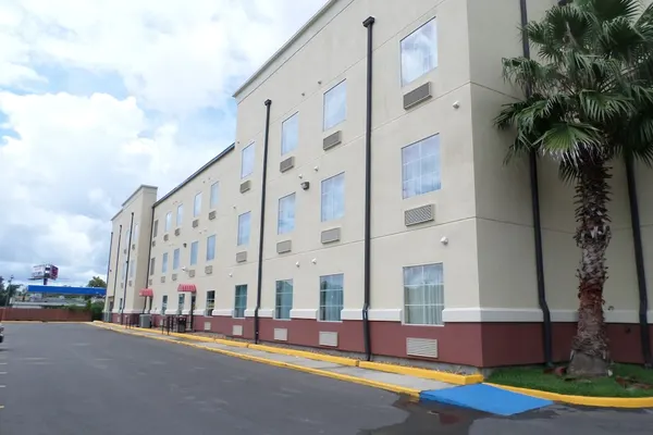 Photo 1 - Comfort Suites Lake Charles