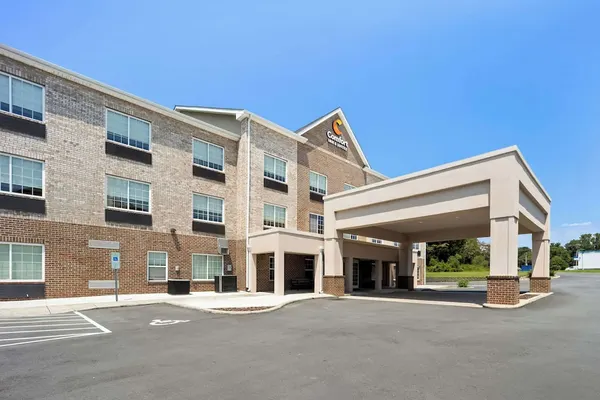 Photo 1 - Comfort Inn & Suites High Point - Archdale