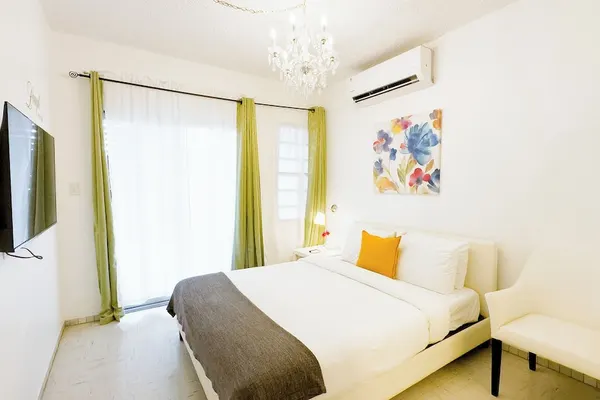 Photo 1 - Aibonito Hotel 203