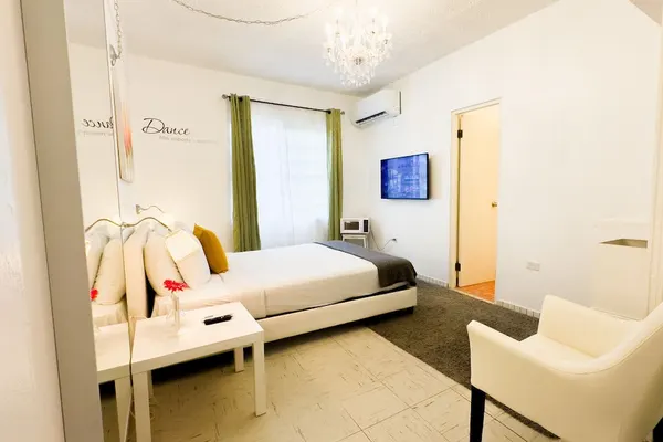 Photo 1 - Aibonito Hotel 209
