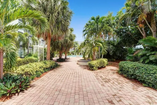 Photo 1 - Plaza Hotel Fort Lauderdale