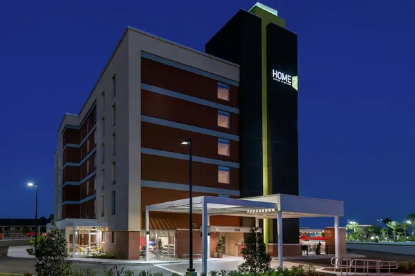 Photo 1 - Home2 Suites by Hilton Orlando Near Universal