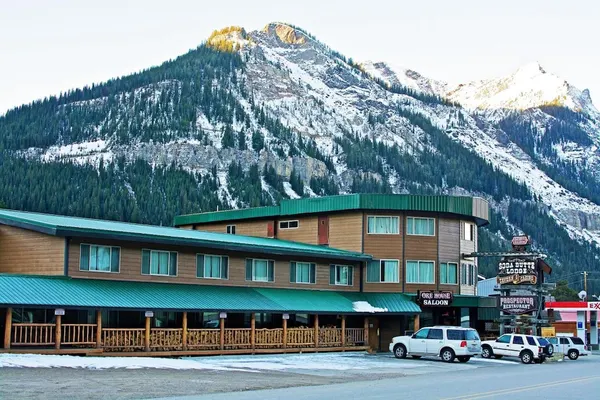 Photo 1 - Soda Butte Lodge