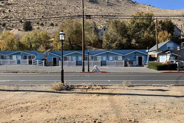 Photo 1 - Sugarloaf Mountain Motel