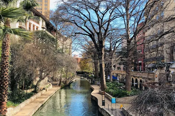 Photo 1 - Hampton Inn & Suites San Antonio Riverwalk