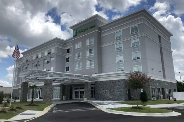 Photo 1 - Holiday Inn Hotel And Suites Fayetteville W-Fort Bragg Area, an IHG Hotel