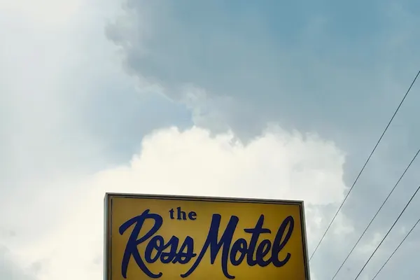 Photo 1 - Ross Motel
