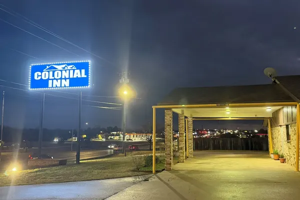 Photo 1 - Colonial Inn