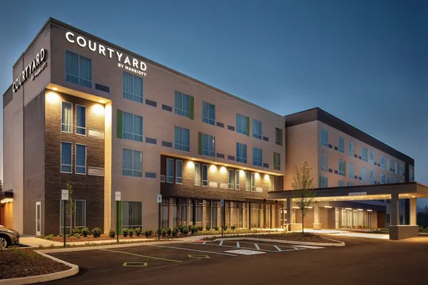 Photo 1 - Courtyard by Marriott Indianapolis West - Speedway