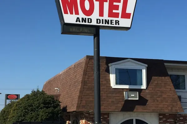 Photo 1 - Downtown Motel