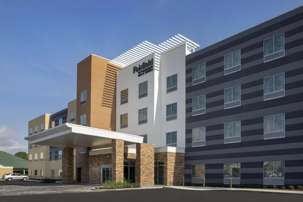 Photo 1 - Fairfield Inn & Suites by Marriott New Orleans Metairie