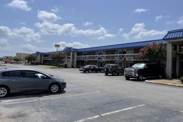 Photo 1 - Haven Hotel By OYO Jonesboro University Area