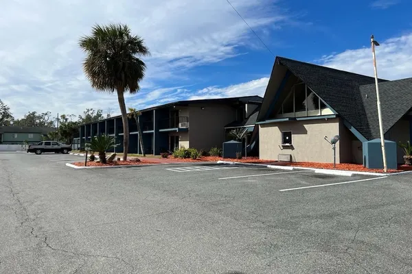 Photo 1 - Regency Inn