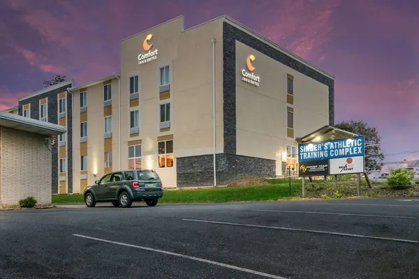 Photo 1 - Comfort Inn & Suites Harrisburg - Hershey West