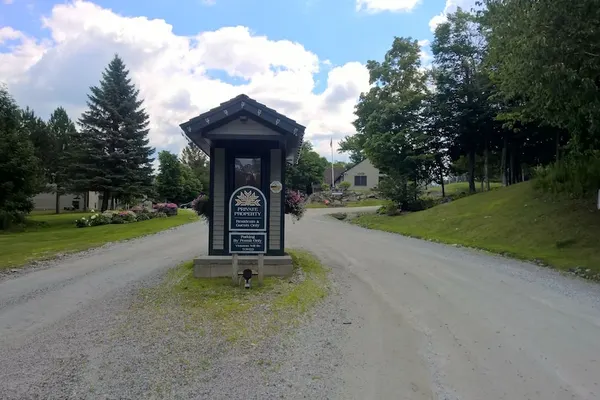 Photo 1 - Winterplace 3 Br- Plenty Of Bedding- Great For Families 3 Bedroom Condo by RedAwning