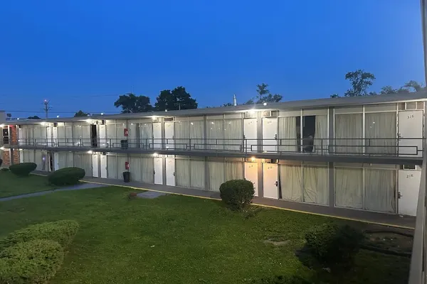 Photo 1 - Americas Best Value Inn Rockford