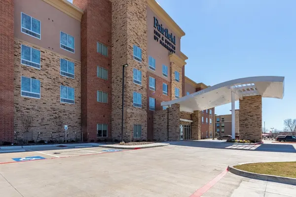 Photo 1 - Fairfield Inn & Suites by Marriott Dallas Arlington South