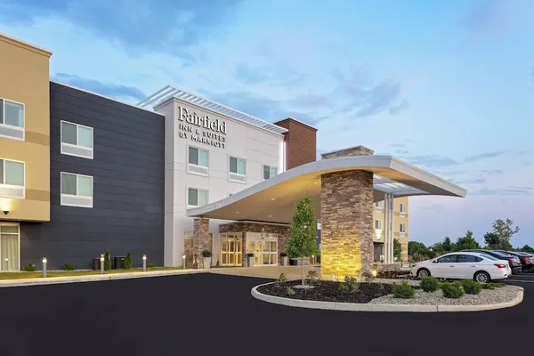 Photo 1 - Fairfield Inn & Suites by Marriott Indianapolis Greenfield