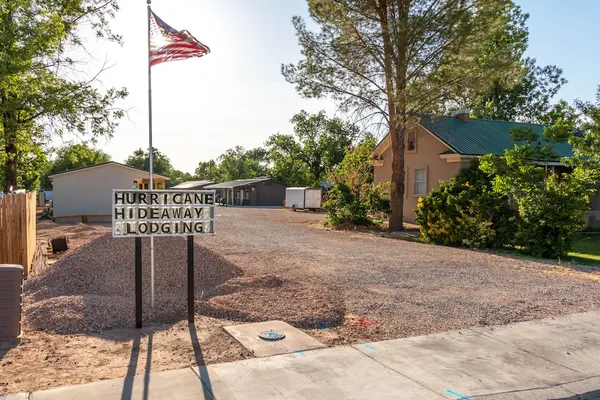 Photo 1 - Hurricane Hideaway Lodging