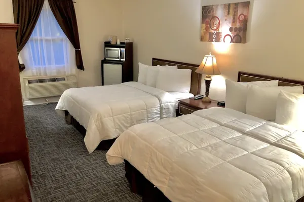 Photo 1 - Bicentennial Inn