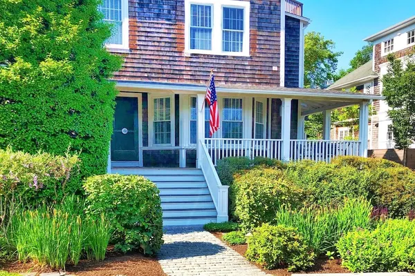 Photo 1 - Crocker Inn
