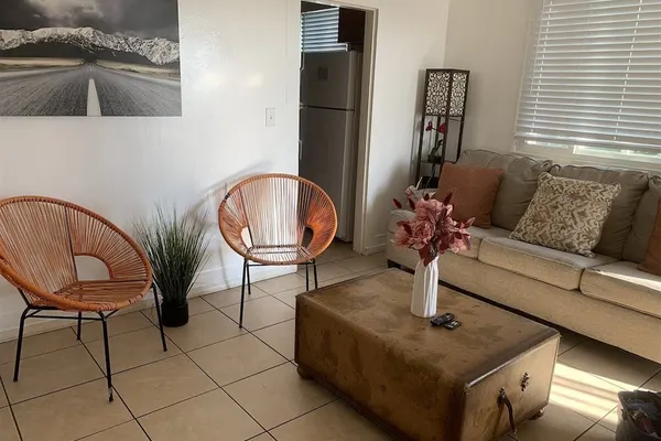 Photo 1 - Private vacation home with free parking!
