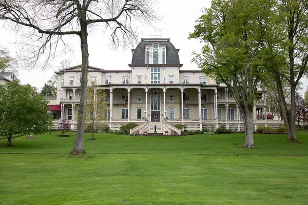 Photo 1 - Athenaeum Hotel